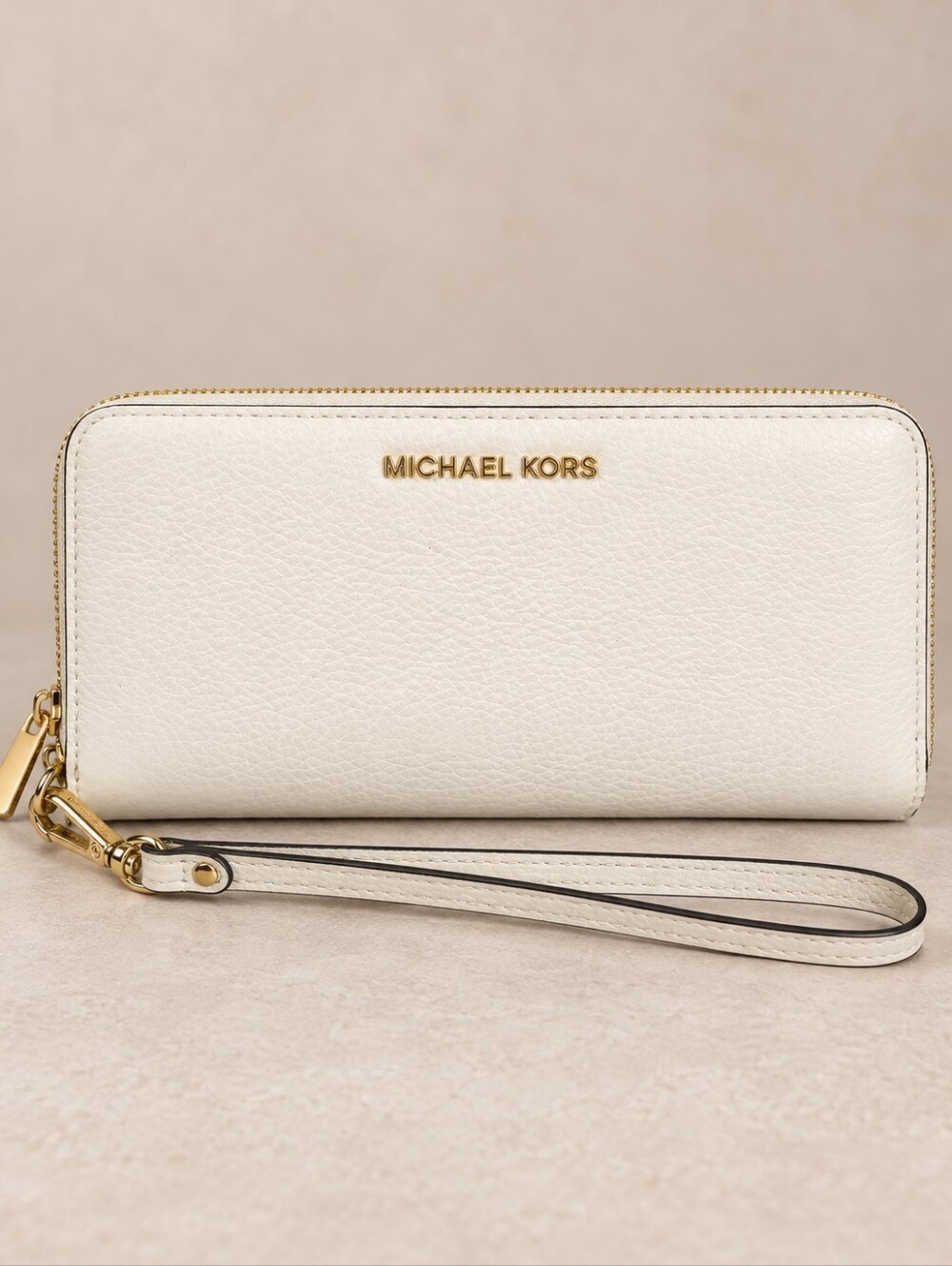 Michael Kors Leather Zip-Around Wristlet Wallet - Like NEW✨️